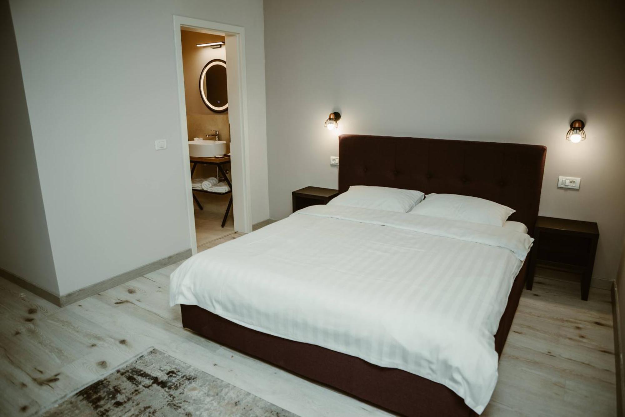 Arini White House Daire Sibiu Dış mekan fotoğraf