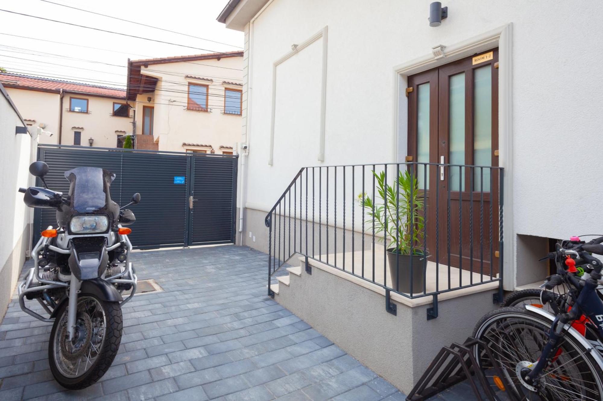 Arini White House Daire Sibiu Dış mekan fotoğraf